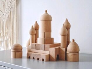 Wooden castle building blocks for boys and girls - Early Education Toy